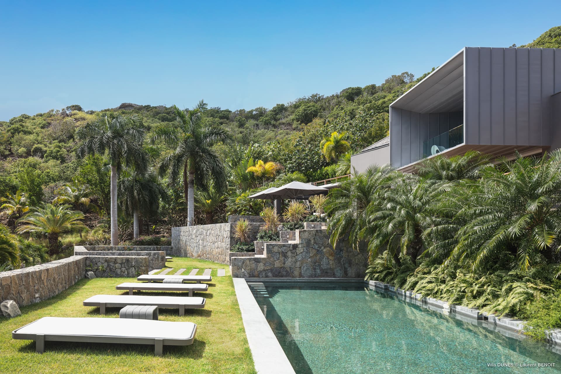 Private villa with infinity pool
